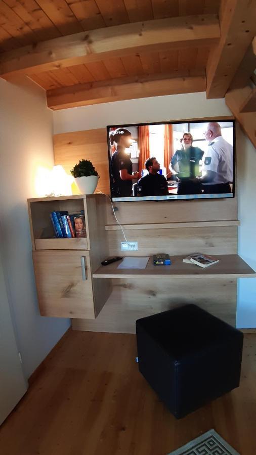 Traumhafte Ferienwohnung Mit Pool 스타이넨 외부 사진