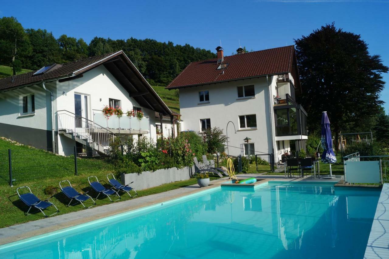 Traumhafte Ferienwohnung Mit Pool 스타이넨 외부 사진